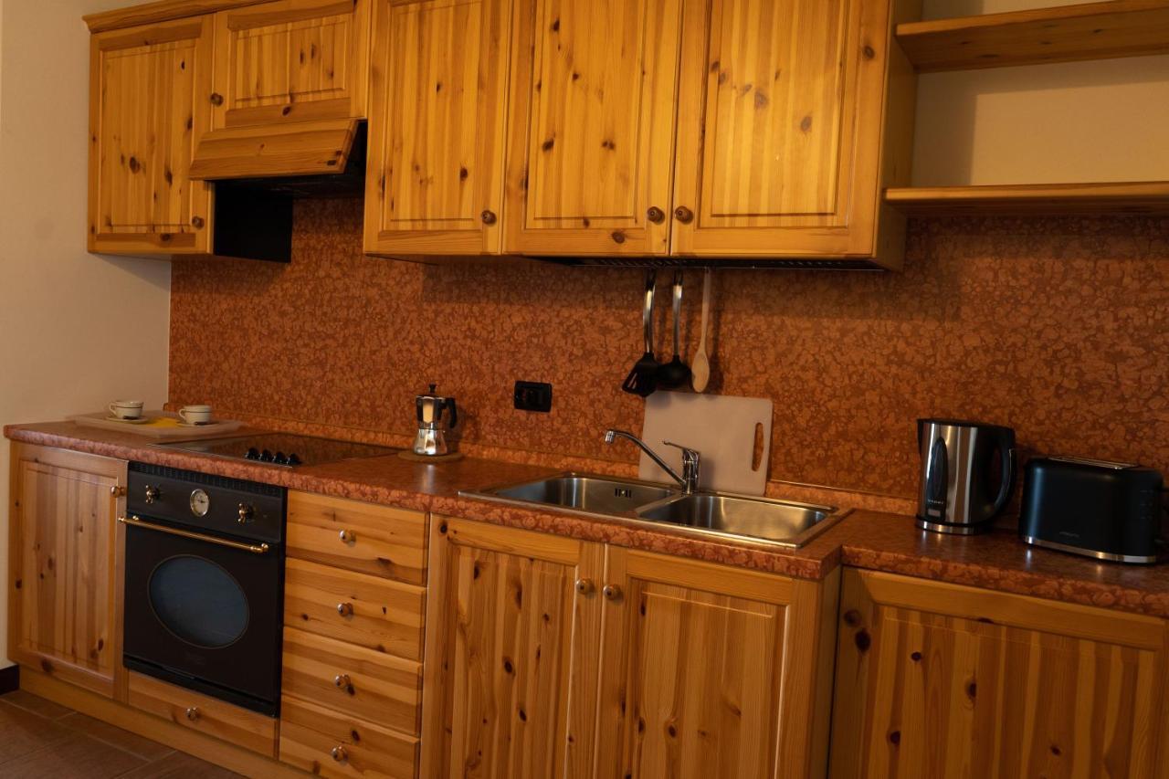 La Fiocchina - Magic Place - Apartments & Studios In Garda Lake - Countryside Farmhouse, Inside The Middle Of The Lake Salò Exterior foto
