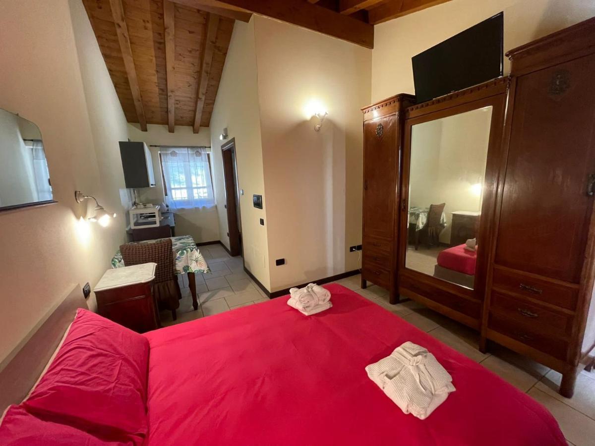 La Fiocchina - Magic Place - Apartments & Studios In Garda Lake - Countryside Farmhouse, Inside The Middle Of The Lake Salò Exterior foto