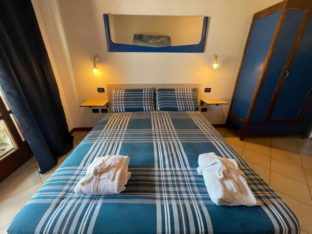 La Fiocchina - Magic Place - Apartments & Studios In Garda Lake - Countryside Farmhouse, Inside The Middle Of The Lake Salò Exterior foto