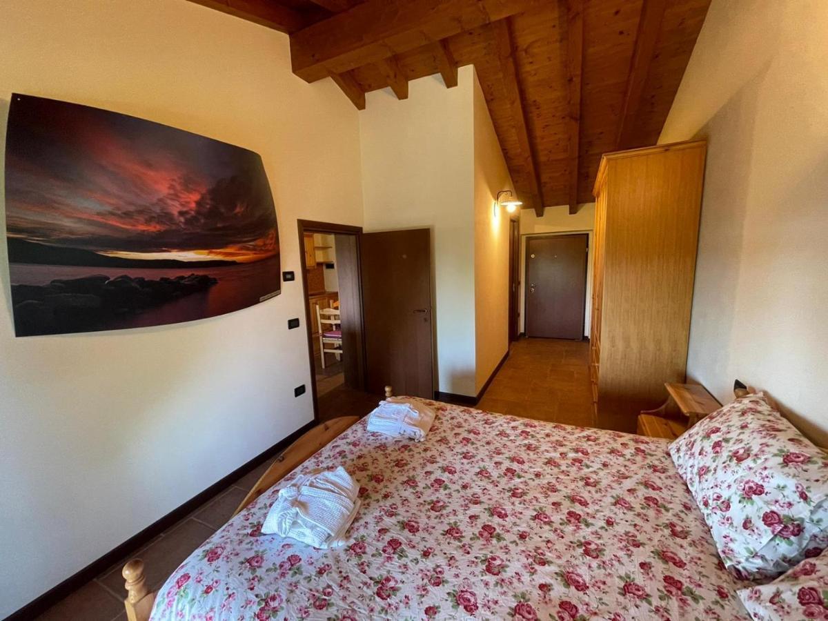 La Fiocchina - Magic Place - Apartments & Studios In Garda Lake - Countryside Farmhouse, Inside The Middle Of The Lake Salò Exterior foto