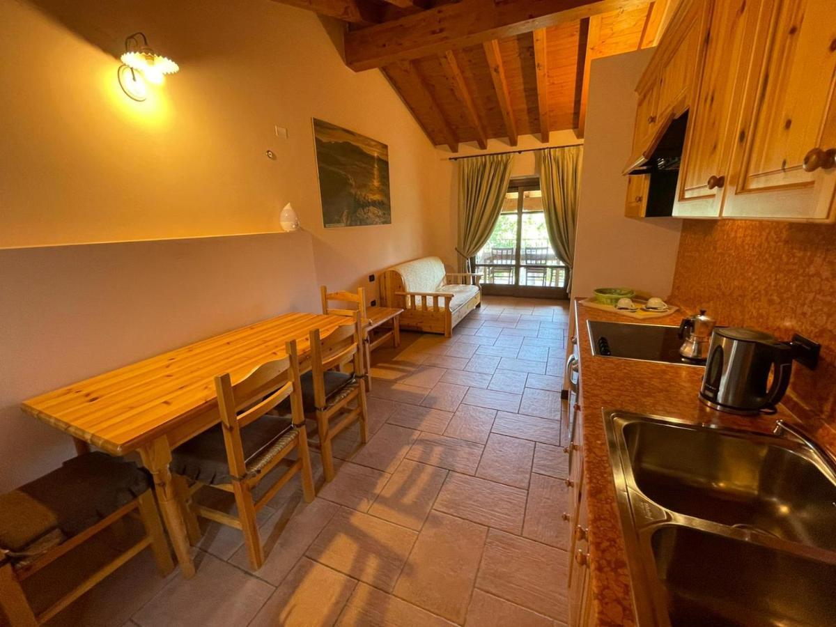La Fiocchina - Magic Place - Apartments & Studios In Garda Lake - Countryside Farmhouse, Inside The Middle Of The Lake Salò Exterior foto