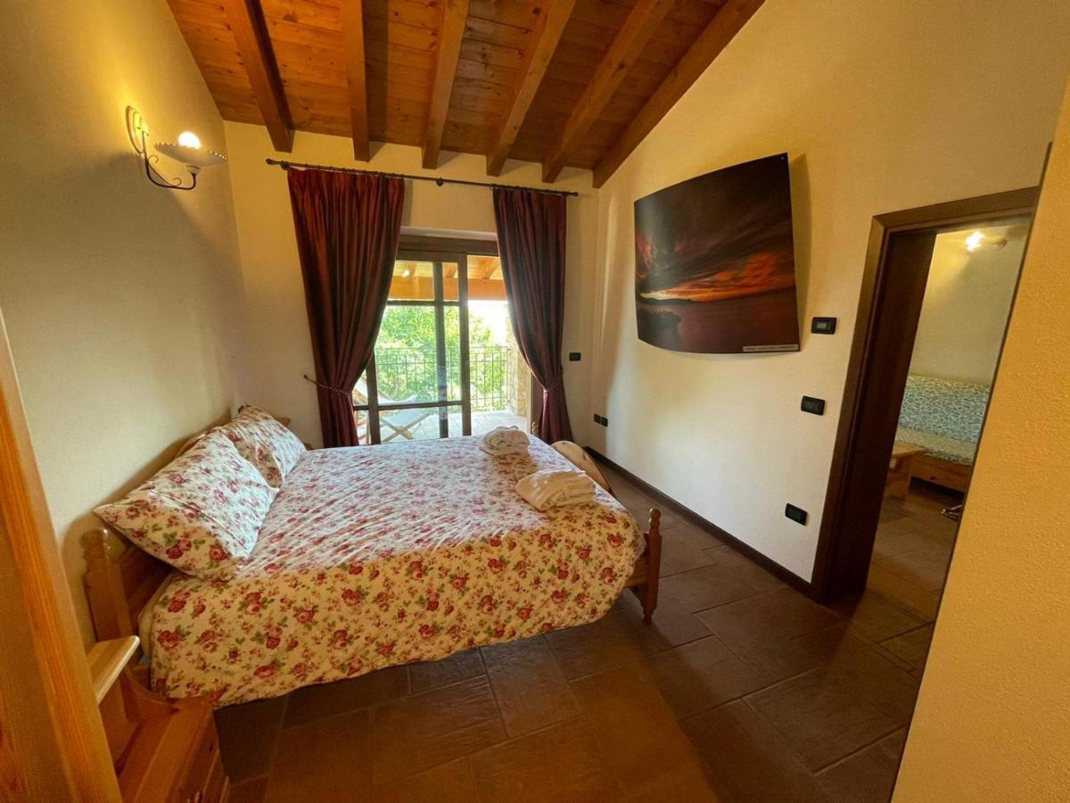 La Fiocchina - Magic Place - Apartments & Studios In Garda Lake - Countryside Farmhouse, Inside The Middle Of The Lake Salò Exterior foto