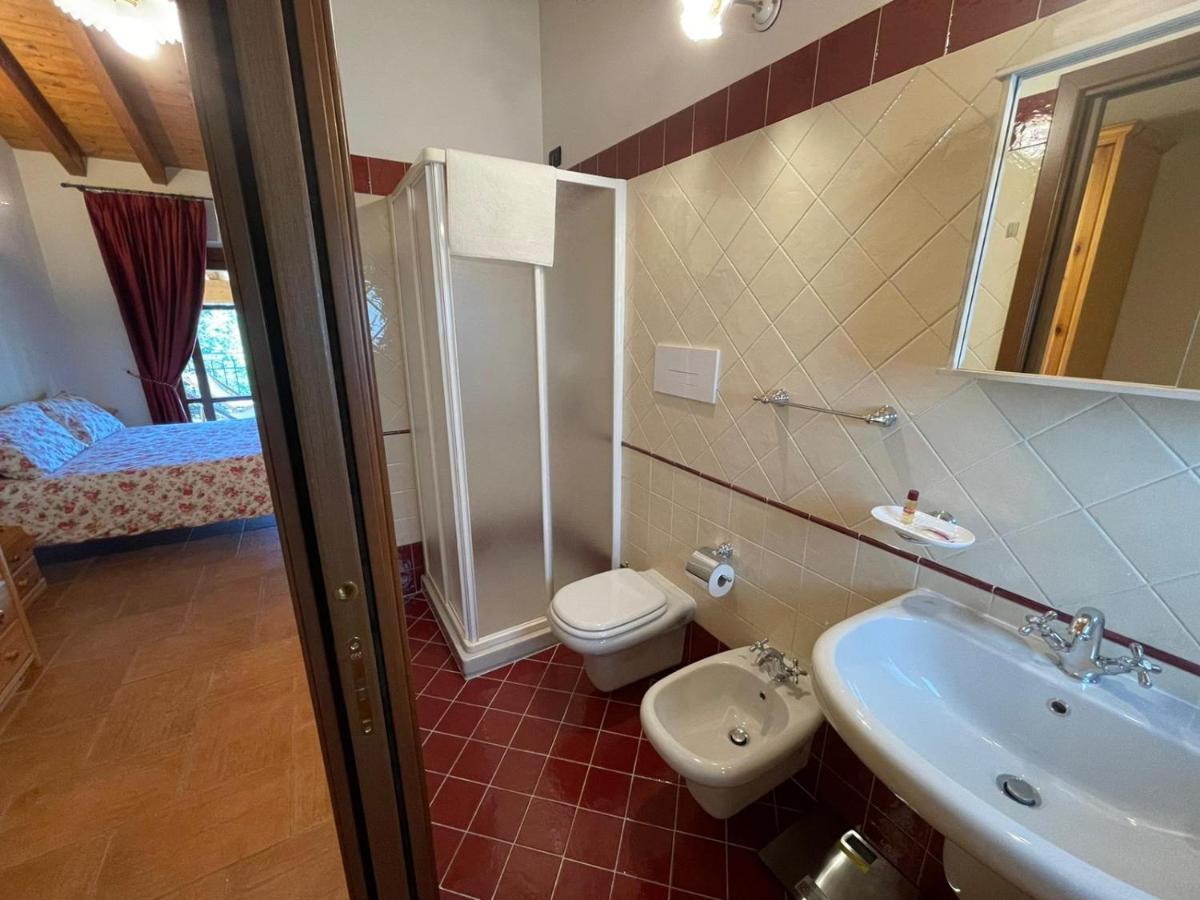 La Fiocchina - Magic Place - Apartments & Studios In Garda Lake - Countryside Farmhouse, Inside The Middle Of The Lake Salò Exterior foto